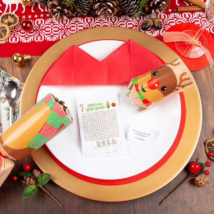 12 Family Crackers With Elf & Reindeer Design